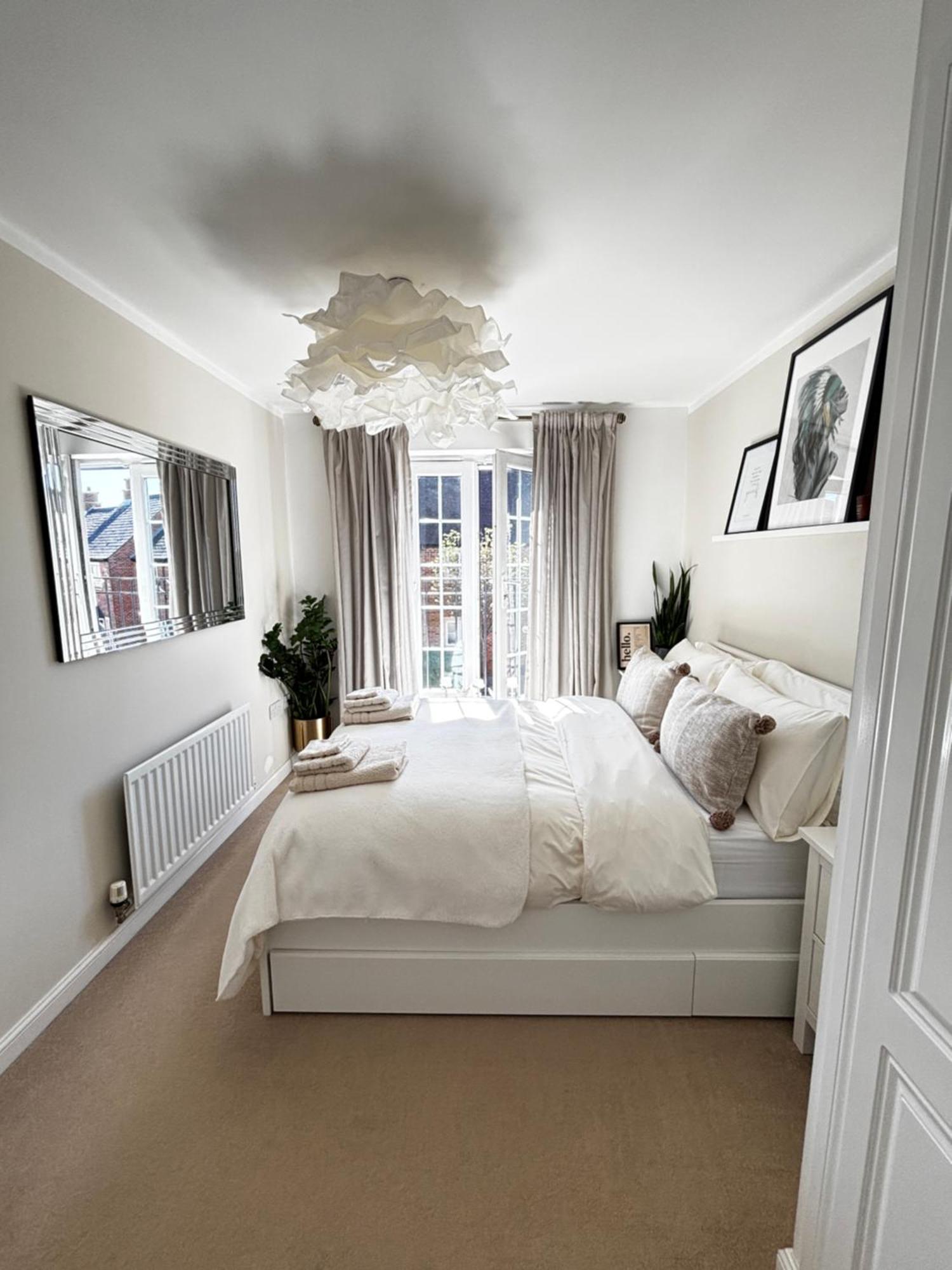 Delux Room With Private Parking, Sleeps 2, Perfect For Cotswold Getaway, Easy A419 Access Blunsdon Exteriör bild