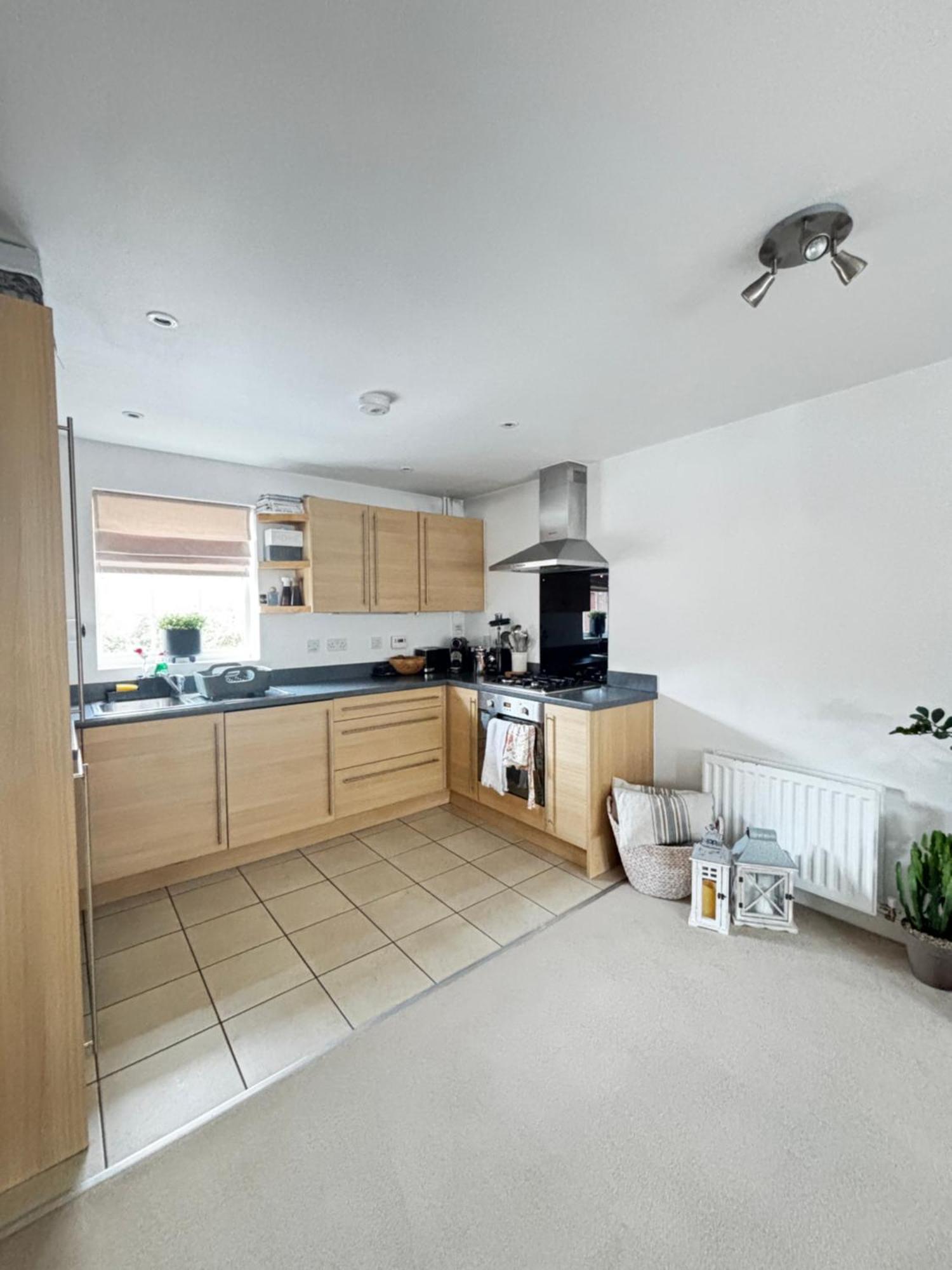 Delux Room With Private Parking, Sleeps 2, Perfect For Cotswold Getaway, Easy A419 Access Blunsdon Exteriör bild